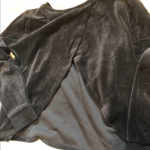 Victoria’s Secret sweater - open back in suede material - Picture 3 of 3